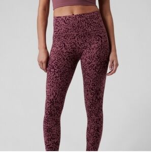 Athleta Salutation Stash Pocket Printed 7/8 Pink Cheetah Legging Medium